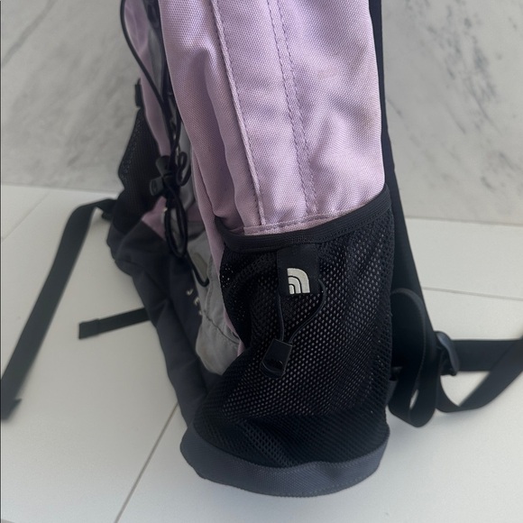 The North Face Jester Lavender and Black Backpack EUC - Picture 3 of 6